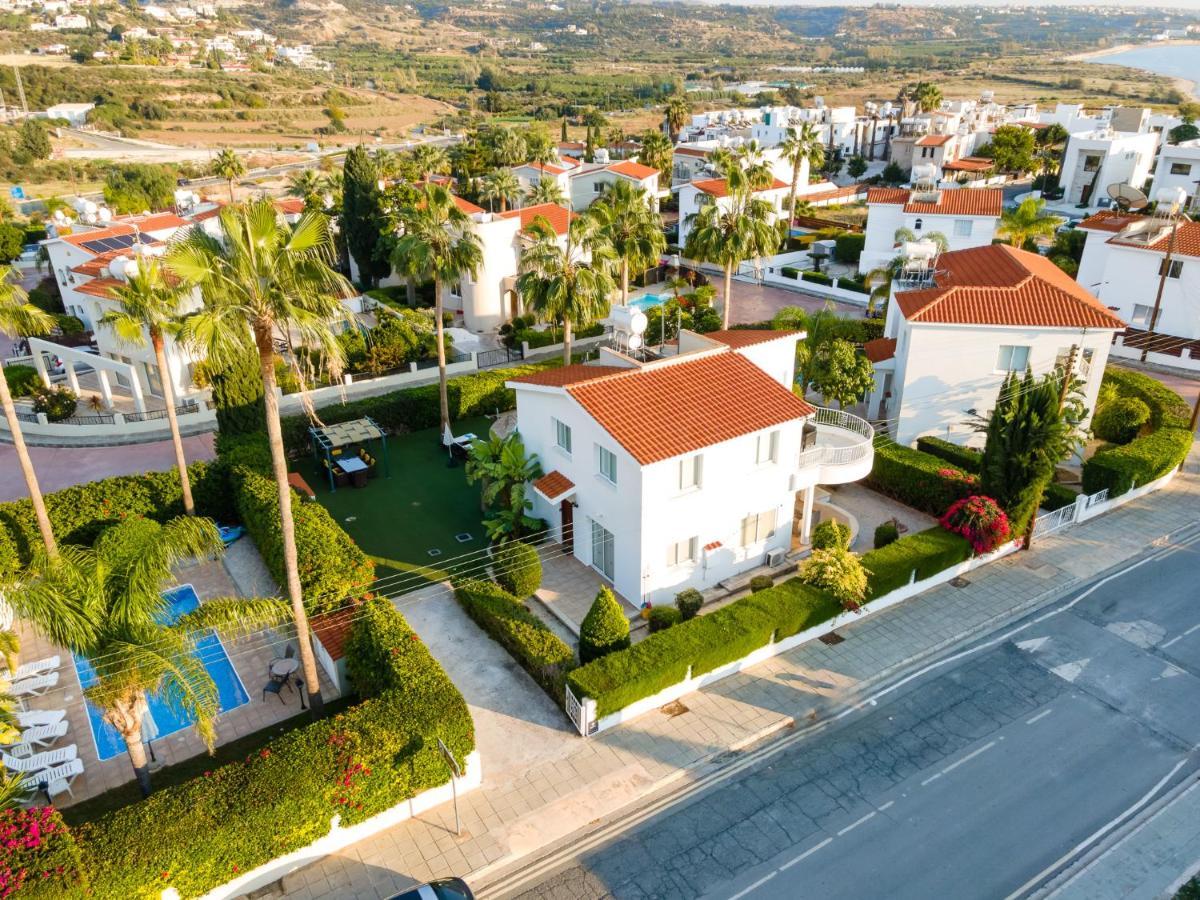 Villa Oasis By Ezoria Villas คอรัลเบย์ ภายนอก รูปภาพ